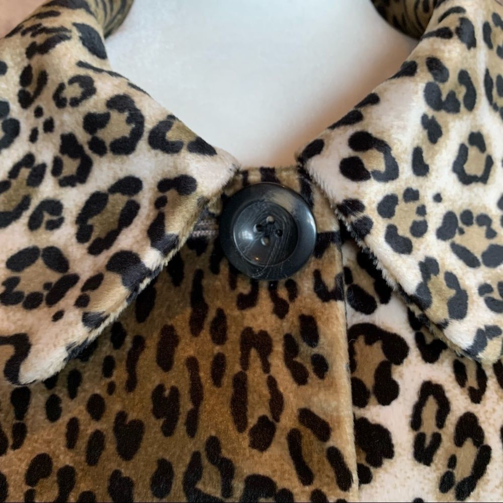 Rafaella Leopard Print Button-Front Jacket in Beige, Black and Brown - Picture 9 of 12